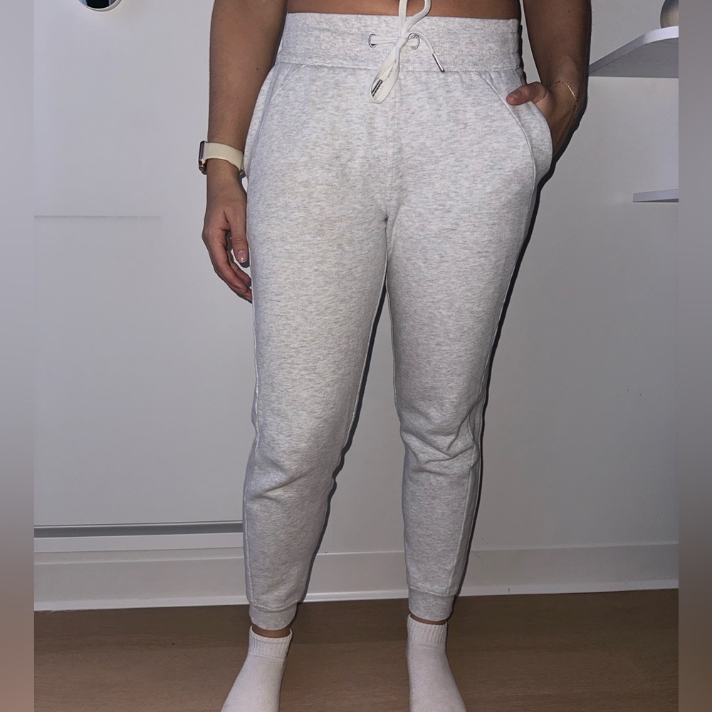 Lululemon light grey joggers size 4